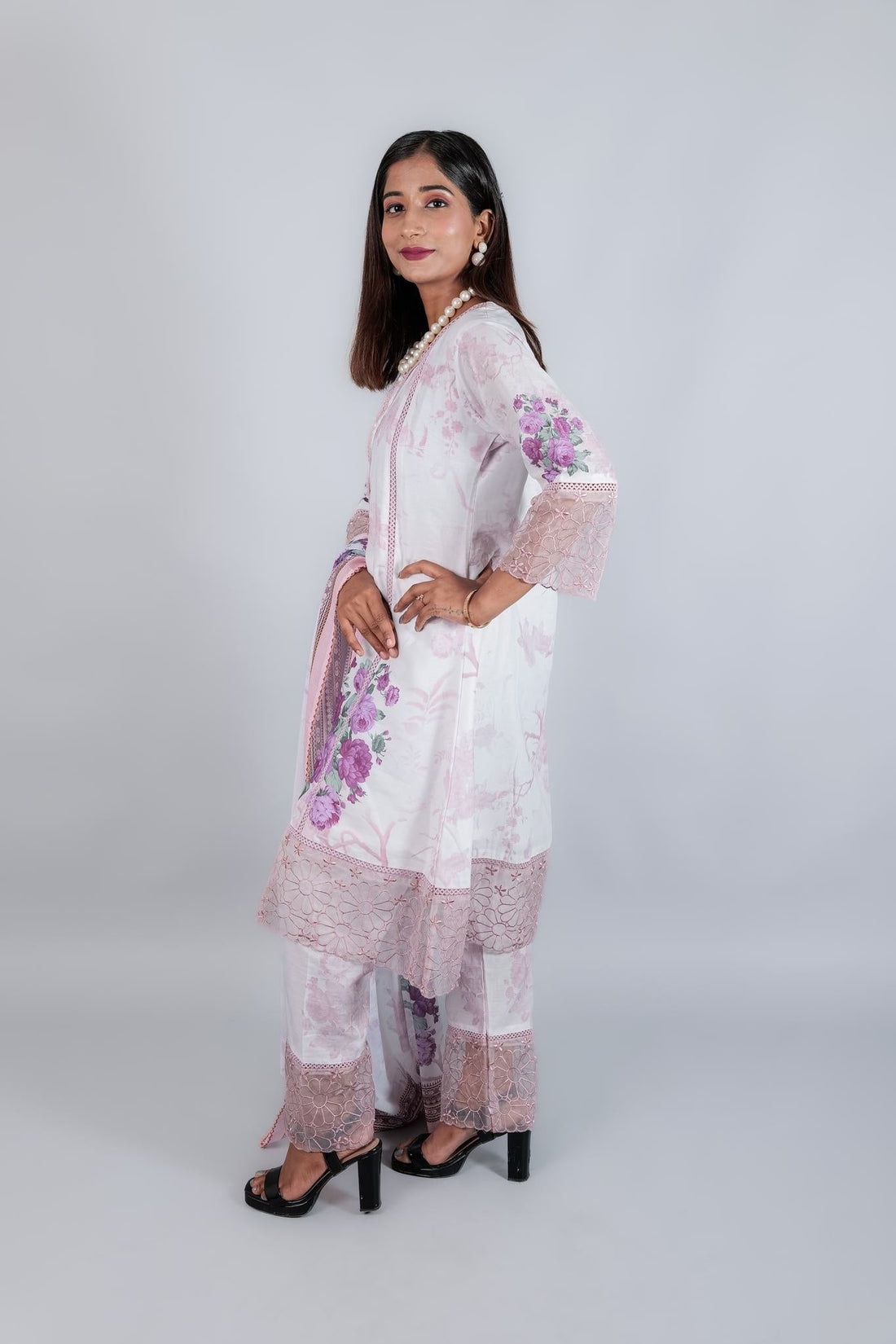 Cotton Suit Set with Lace - Kaayada