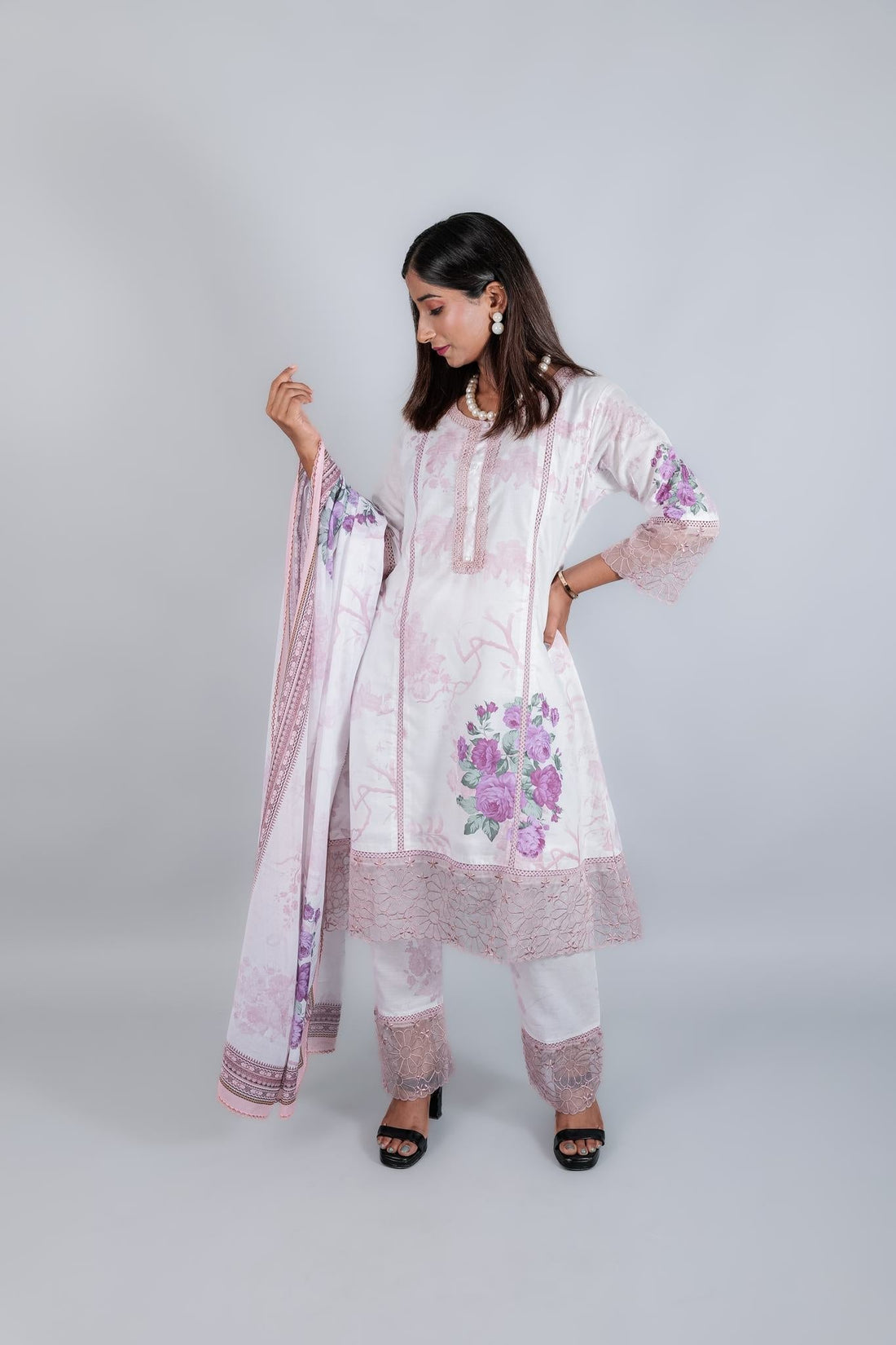 Cotton Suit Set with Lace - Kaayada