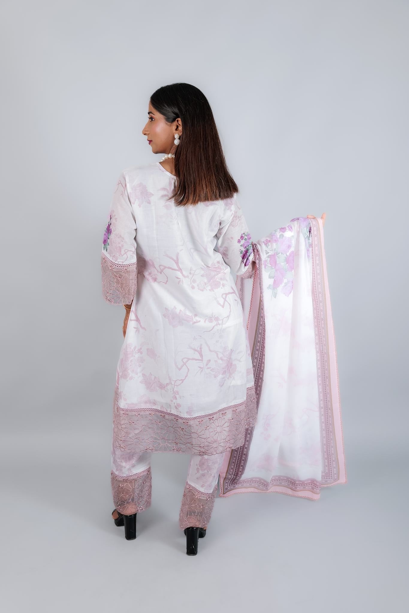 Cotton Suit Set with Lace - Kaayada