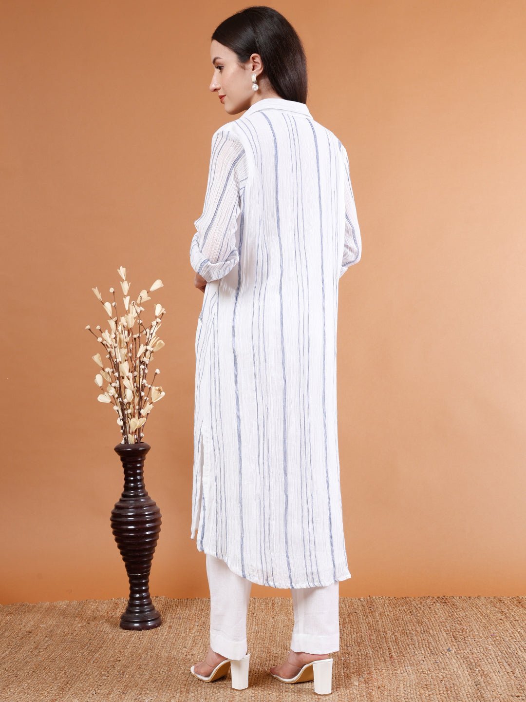 Elegant Collared Kurta Set - Kaayada
