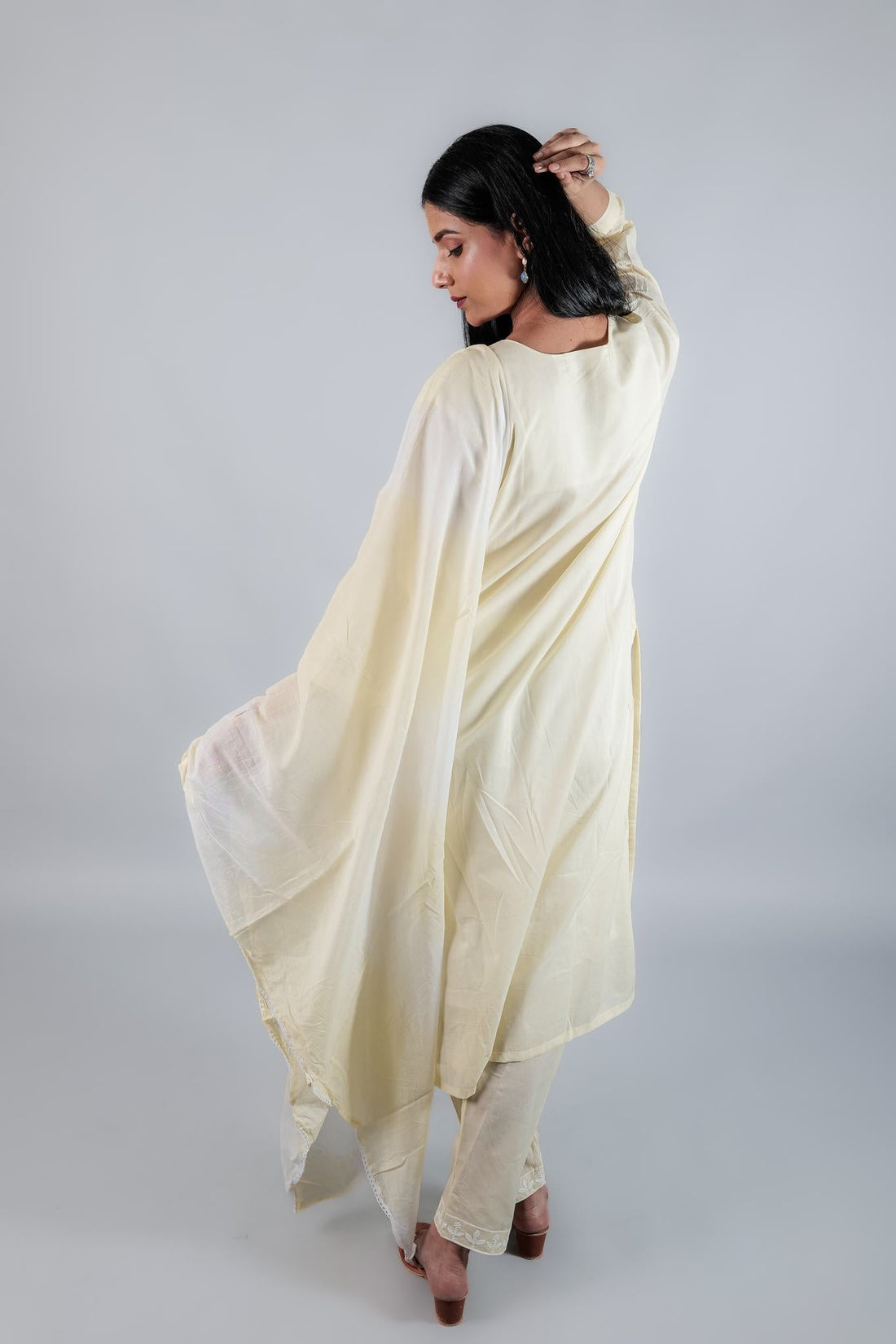 Simple Off - White Cotton Suit Set - Kaayada