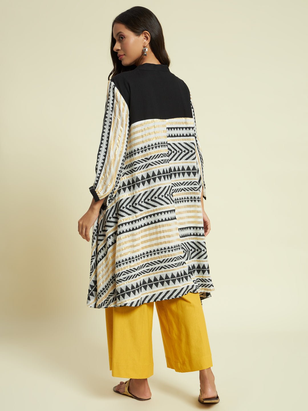 Striped Flowy Kurta Set - Kaayada
