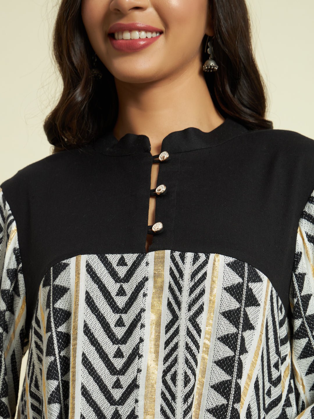 Striped Flowy Kurta Set - Kaayada