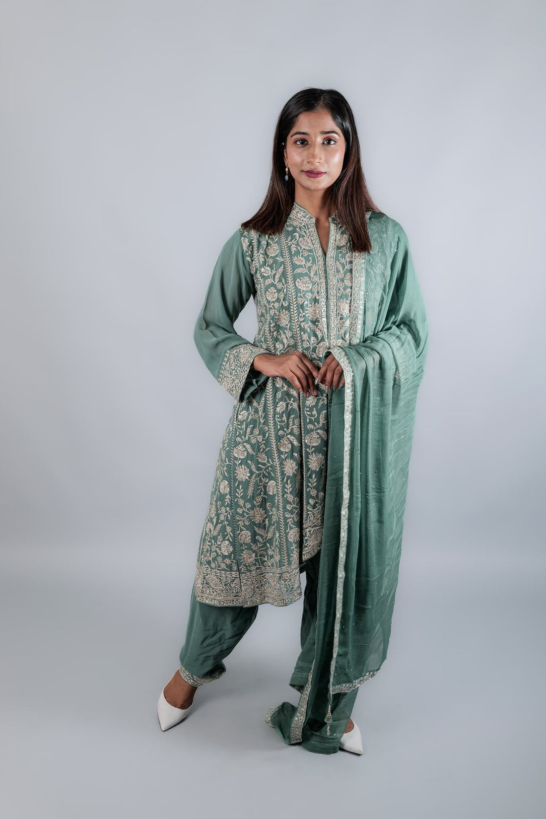 Suit Set with heavy Embroidery - Kaayada