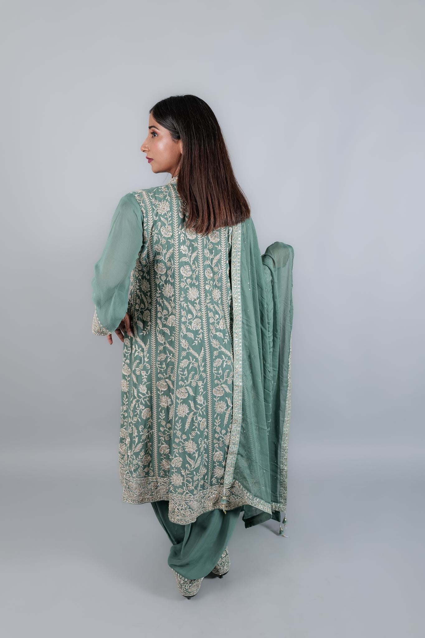 Suit Set with heavy Embroidery - Kaayada
