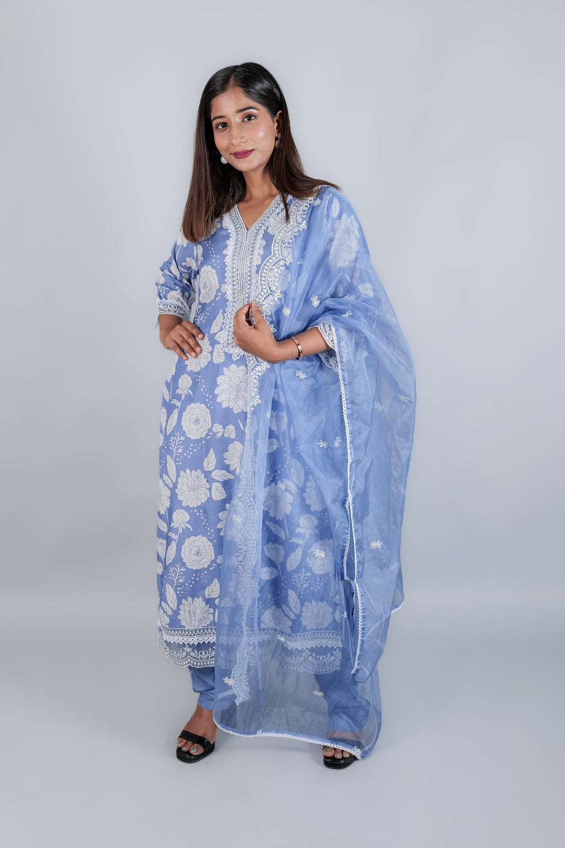 Suit Set With Lace - Kaayada