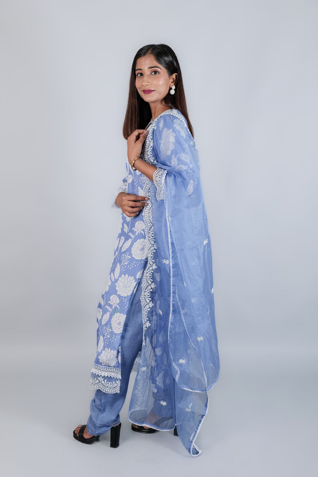 Suit Set With Lace - Kaayada